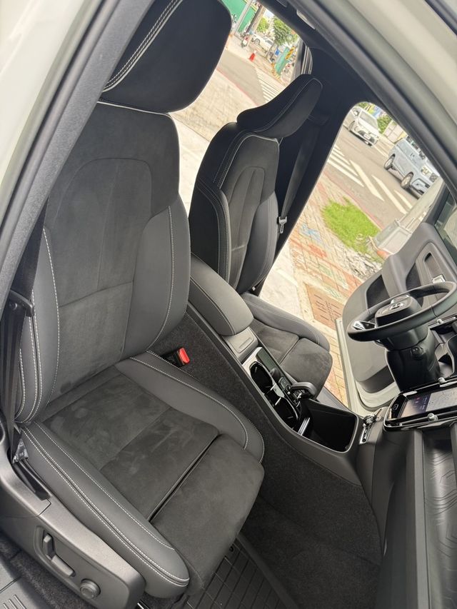 VOLVO富豪 XC40  第14張相片