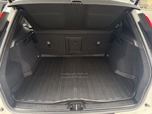 VOLVO富豪 XC40  第16張相片