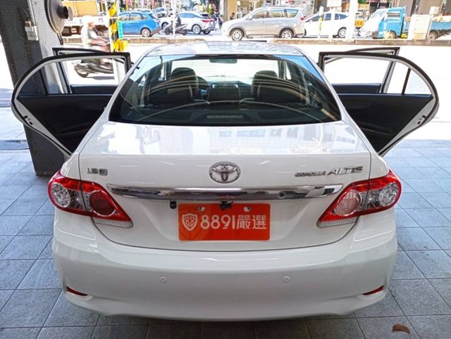 TOYOTA豐田 ALTIS  第3張相片
