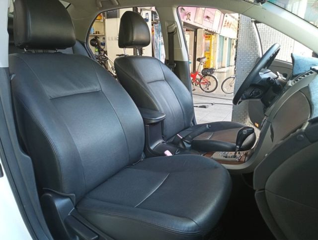 TOYOTA豐田 ALTIS  第7張相片