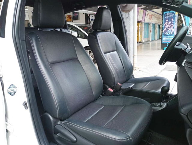 TOYOTA豐田 YARIS  第6張相片