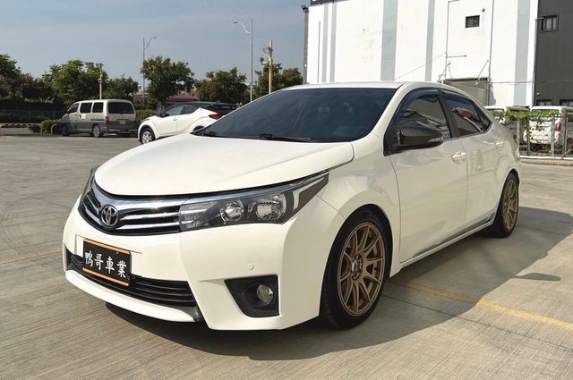 TOYOTA豐田 ALTIS  第1張相片
