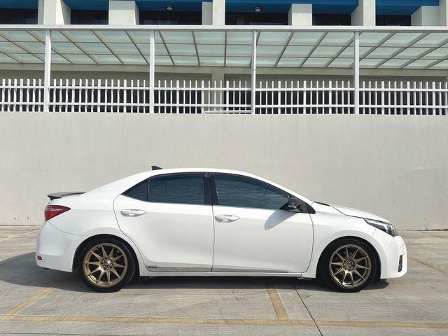 TOYOTA豐田 ALTIS  第6張相片