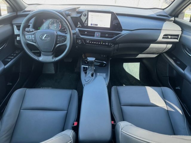 LEXUS凌志 UX200  第7張相片