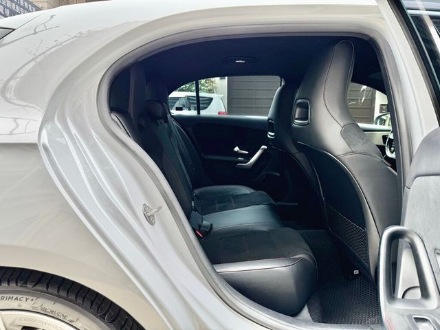 M-BENZ賓士 A180  第13張相片