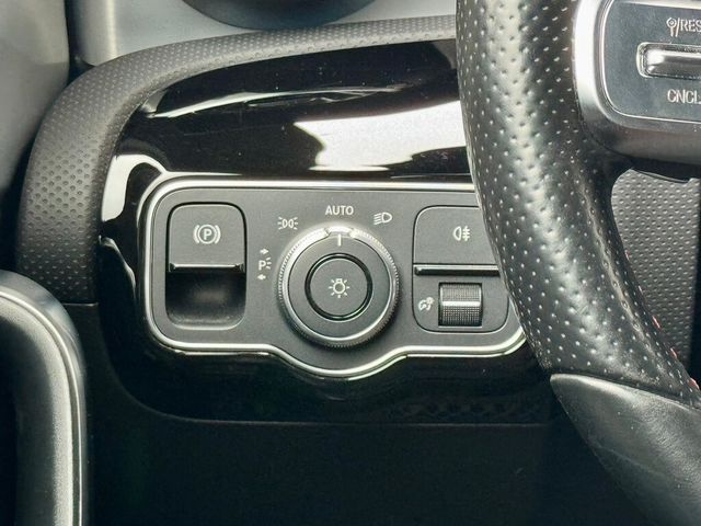 M-BENZ賓士 A180  第18張相片