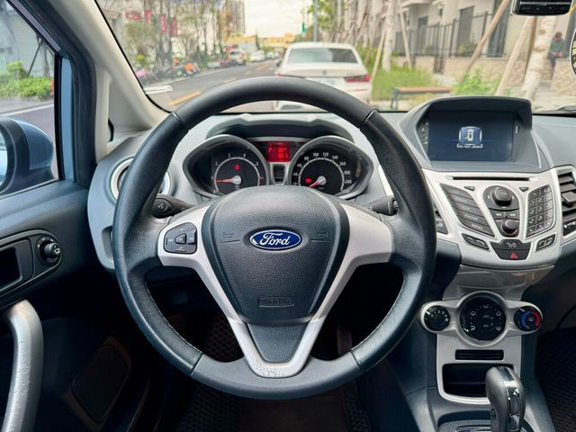 FORD福特 FIESTA  第17張相片