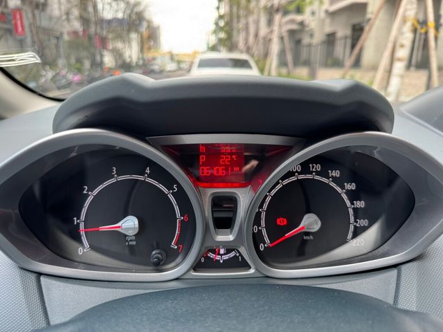 FORD福特 FIESTA  第35張相片