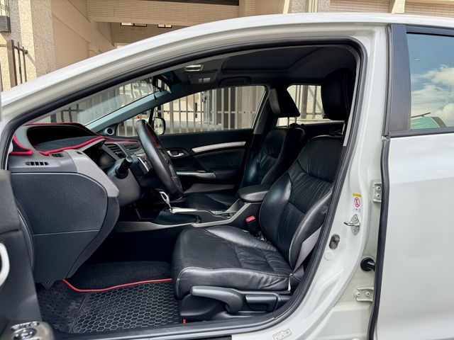 HONDA本田 CIVIC  第14張相片