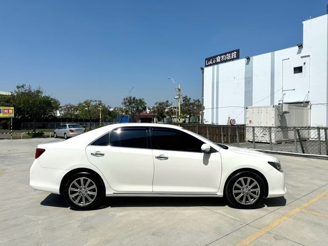 TOYOTA豐田 CAMRY HYBRID  第4張相片