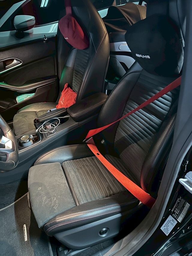 M-BENZ賓士 CLA250  第7張相片