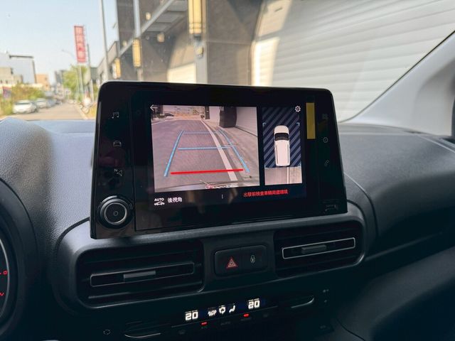 CITROEN雪鐵龍 BERLINGO  第12張相片