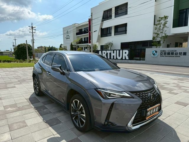 LEXUS凌志 UX200  第5張相片