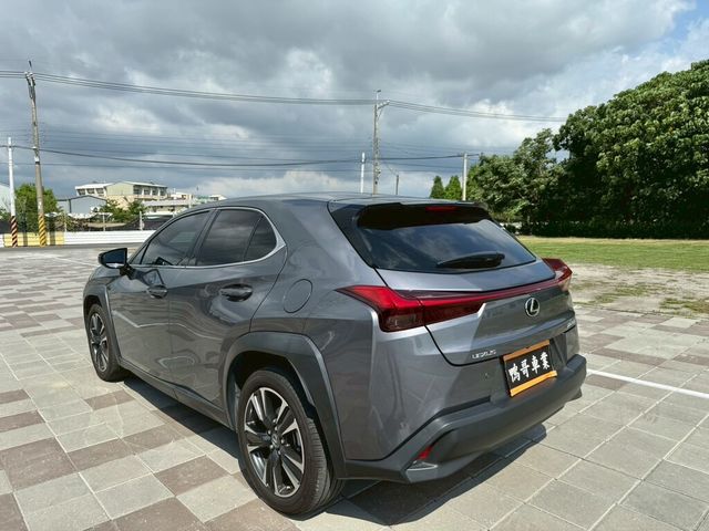 LEXUS凌志 UX200  第6張相片