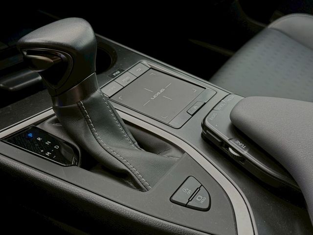 LEXUS凌志 UX200  第17張相片