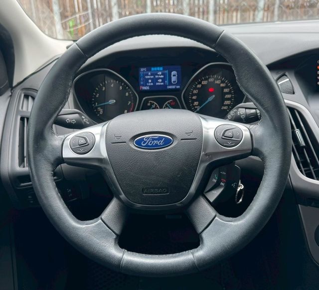 FORD福特 FOCUS  第8張相片