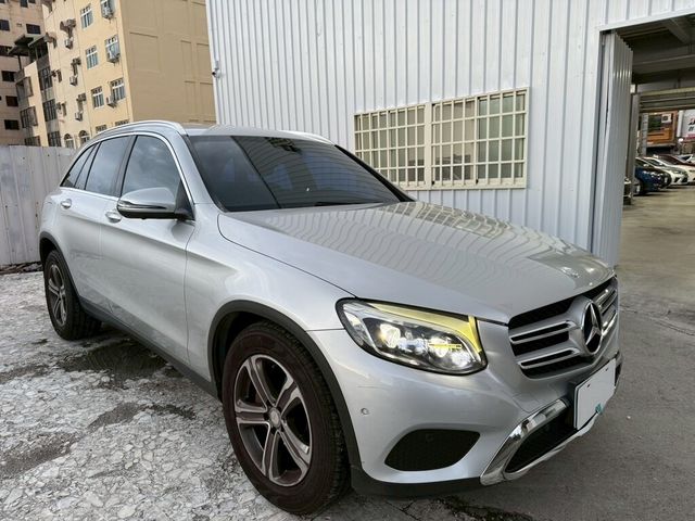 M-BENZ賓士 GLC250  第3張相片