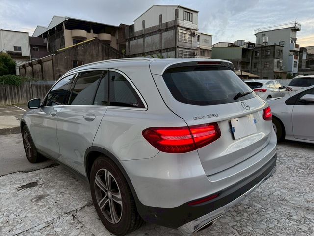 M-BENZ賓士 GLC250  第7張相片