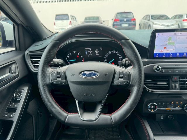 FORD福特 FOCUS  第8張相片