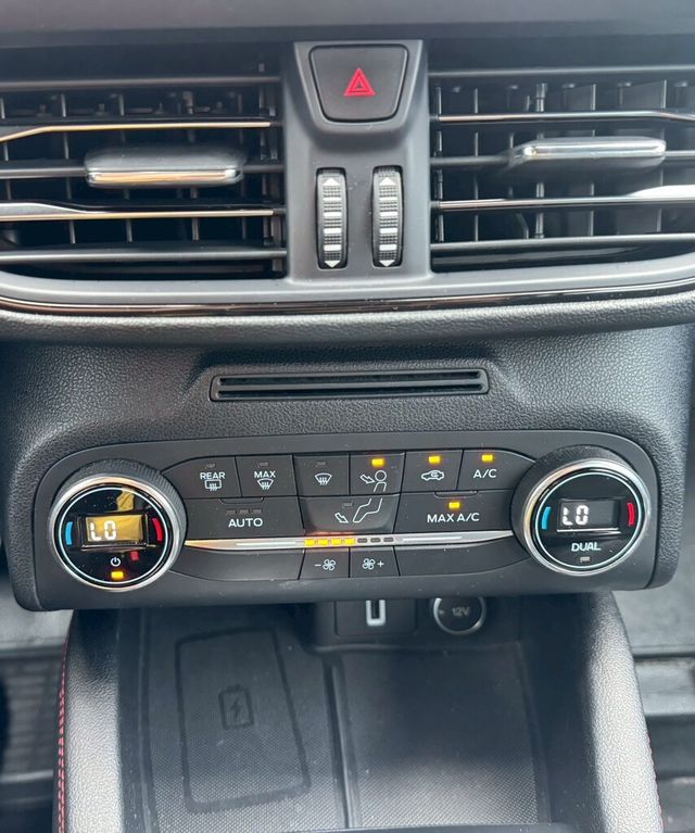 FORD福特 FOCUS  第17張相片