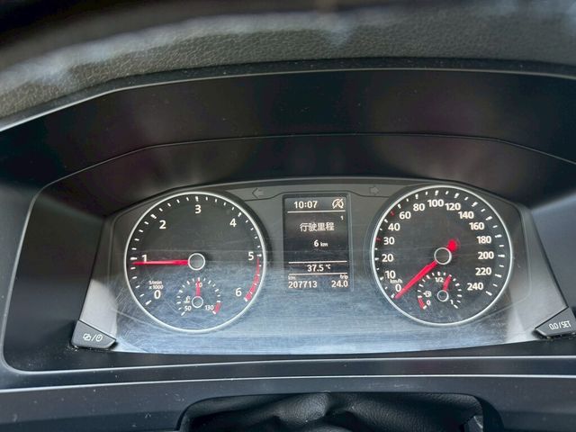 VOLKSWAGEN福斯 T6 CARAVELLE  第16張相片