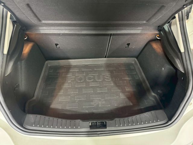 FORD福特 FOCUS  第17張相片