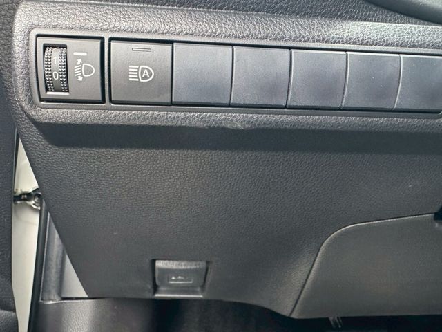 TOYOTA豐田 AURIS  第14張相片