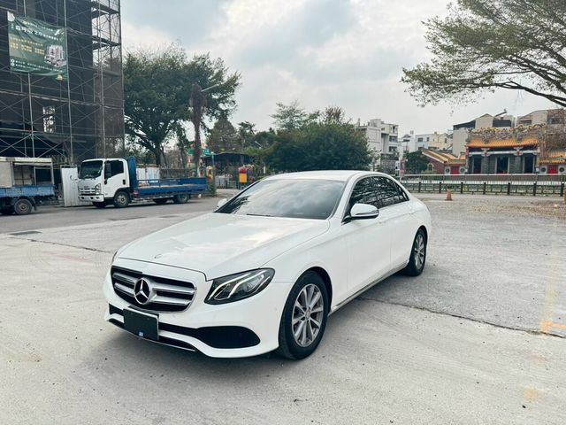 M-BENZ賓士 E200  第1張相片