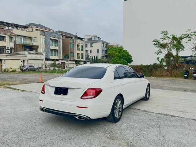 M-BENZ賓士 E200  第3張相片