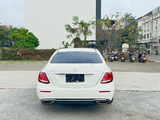 M-BENZ賓士 E200  第4張相片