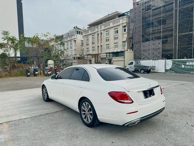 M-BENZ賓士 E200  第5張相片