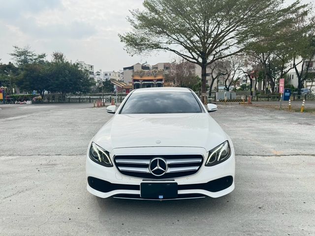 M-BENZ賓士 E200  第7張相片