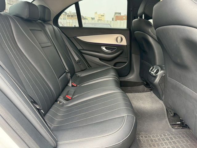 M-BENZ賓士 E200  第12張相片