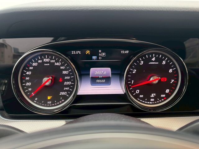 M-BENZ賓士 E200  第15張相片