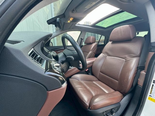 BMW寶馬 535I GT  第16張相片