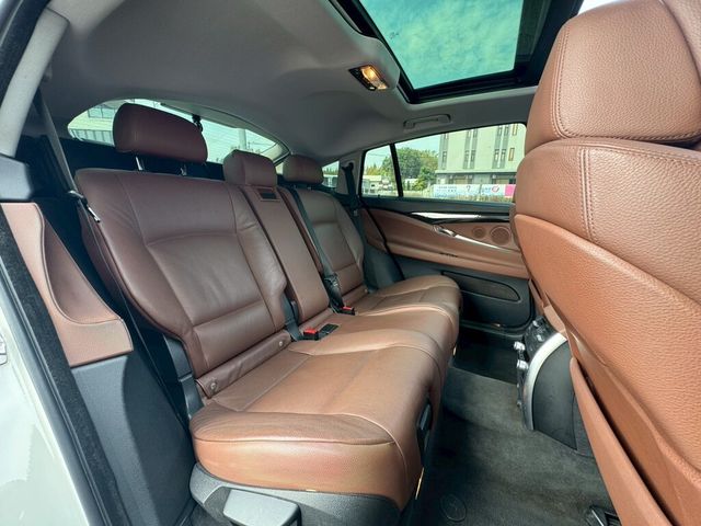 BMW寶馬 535I GT  第17張相片