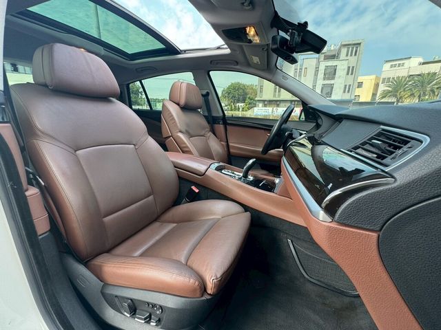 BMW寶馬 535I GT  第19張相片