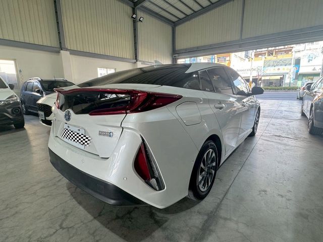 TOYOTA豐田 PRIUS PHV  第6張相片