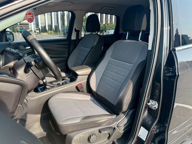 FORD福特 KUGA  第20張相片