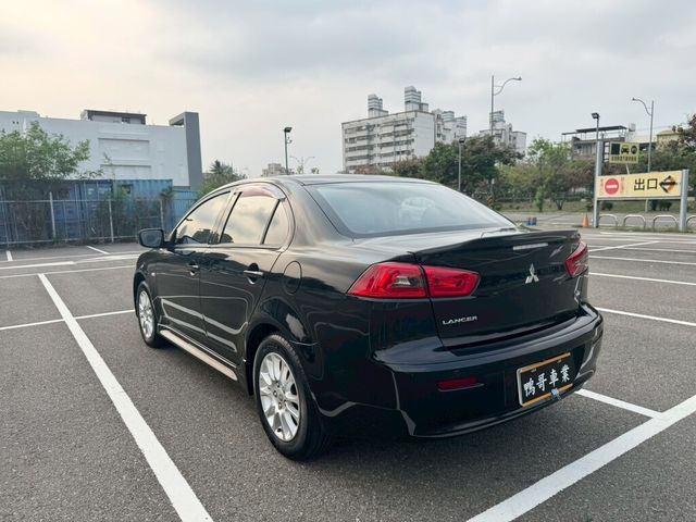 MITSUBISHI三菱 LANCER FORTIS  第7張相片