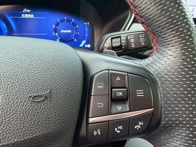 FORD福特 KUGA  第16張相片