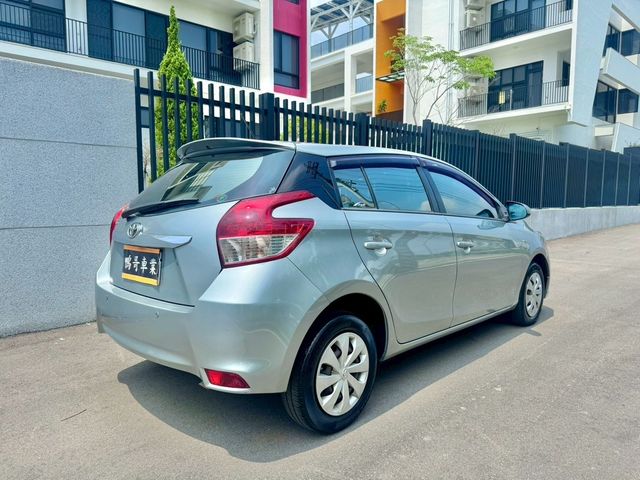 TOYOTA豐田 YARIS  第2張相片