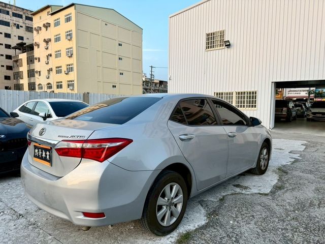 TOYOTA豐田 ALTIS  第2張相片