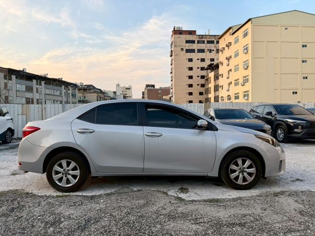 TOYOTA豐田 ALTIS  第7張相片
