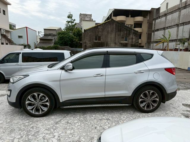 HYUNDAI現代 SANTA FE  第6張相片