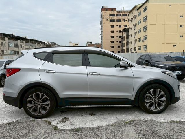 HYUNDAI現代 SANTA FE  第8張相片