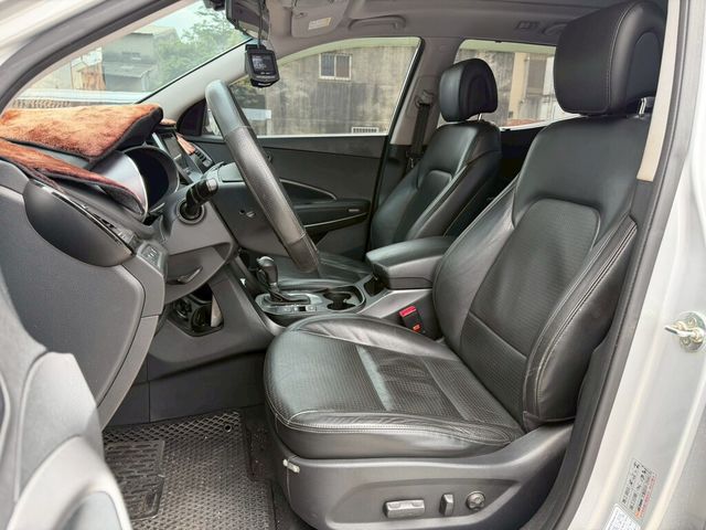 HYUNDAI現代 SANTA FE  第10張相片