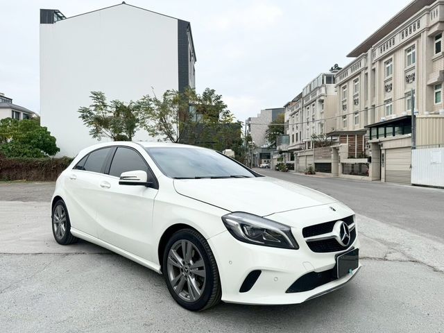 M-BENZ賓士 CLA250  第3張相片