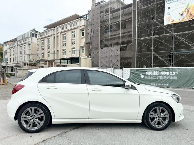 M-BENZ賓士 CLA250  第4張相片