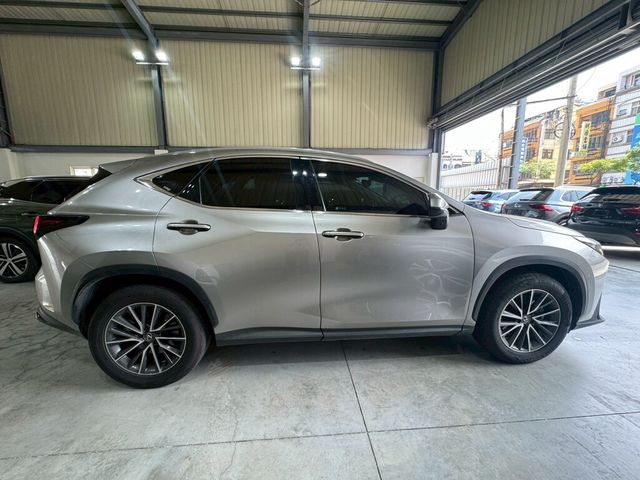 LEXUS凌志 NX200  第8張相片